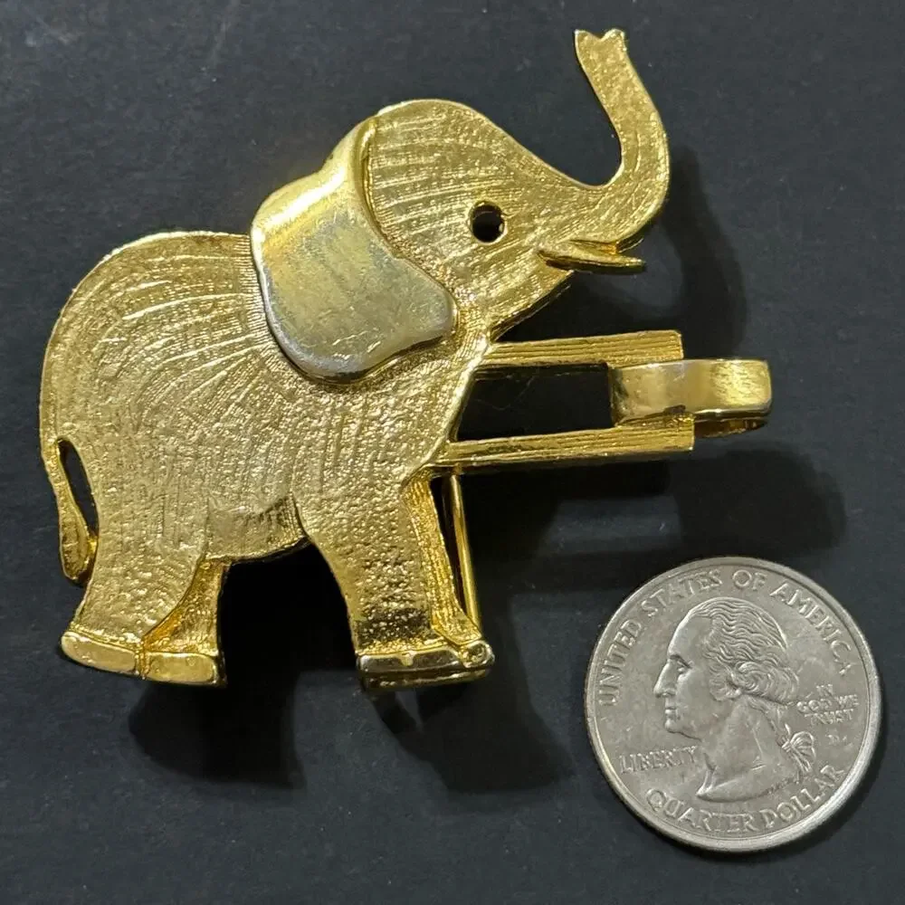 Vintage 1980 Elephant Small Belt Buckle Gold Tone Mimi Di N